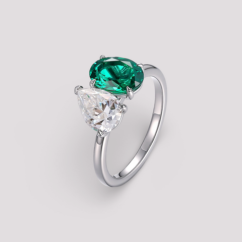 Toi et Moi Ring with Lab-grown Emerald