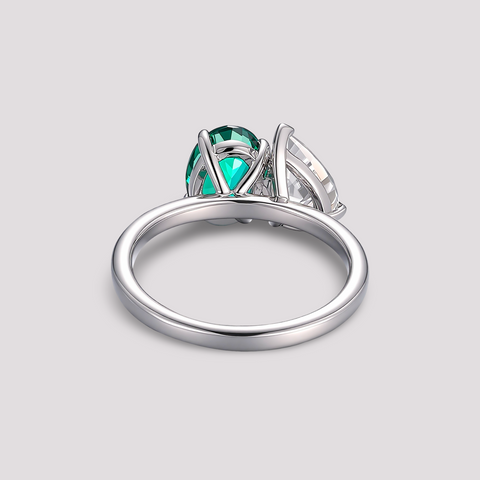Toi et Moi Ring with Lab-grown Emerald