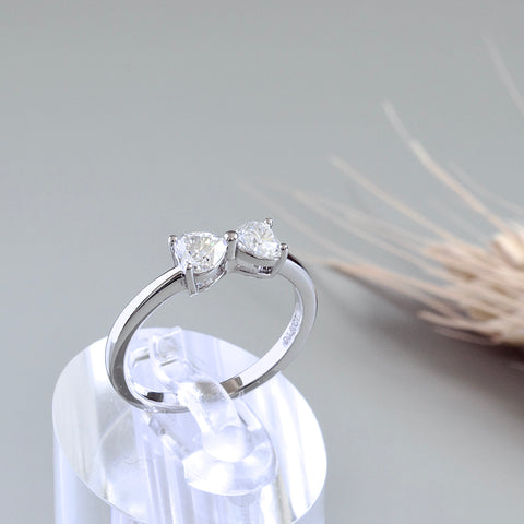 Elvena Kissing Heart Ring