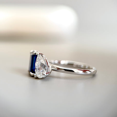 Toi et Moi Ring with Lab-grown Sapphire