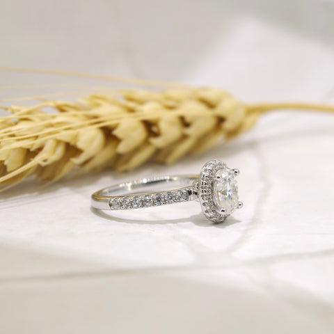 Oval Halo Pavé Engagement Ring