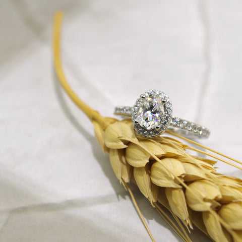 Oval Halo Pavé Engagement Ring