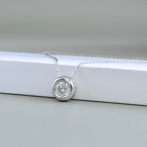 Moana Bezel Pendant Necklace
