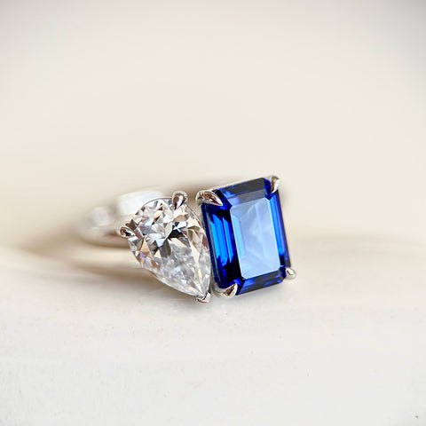 Toi et Moi Ring with Lab-grown Sapphire